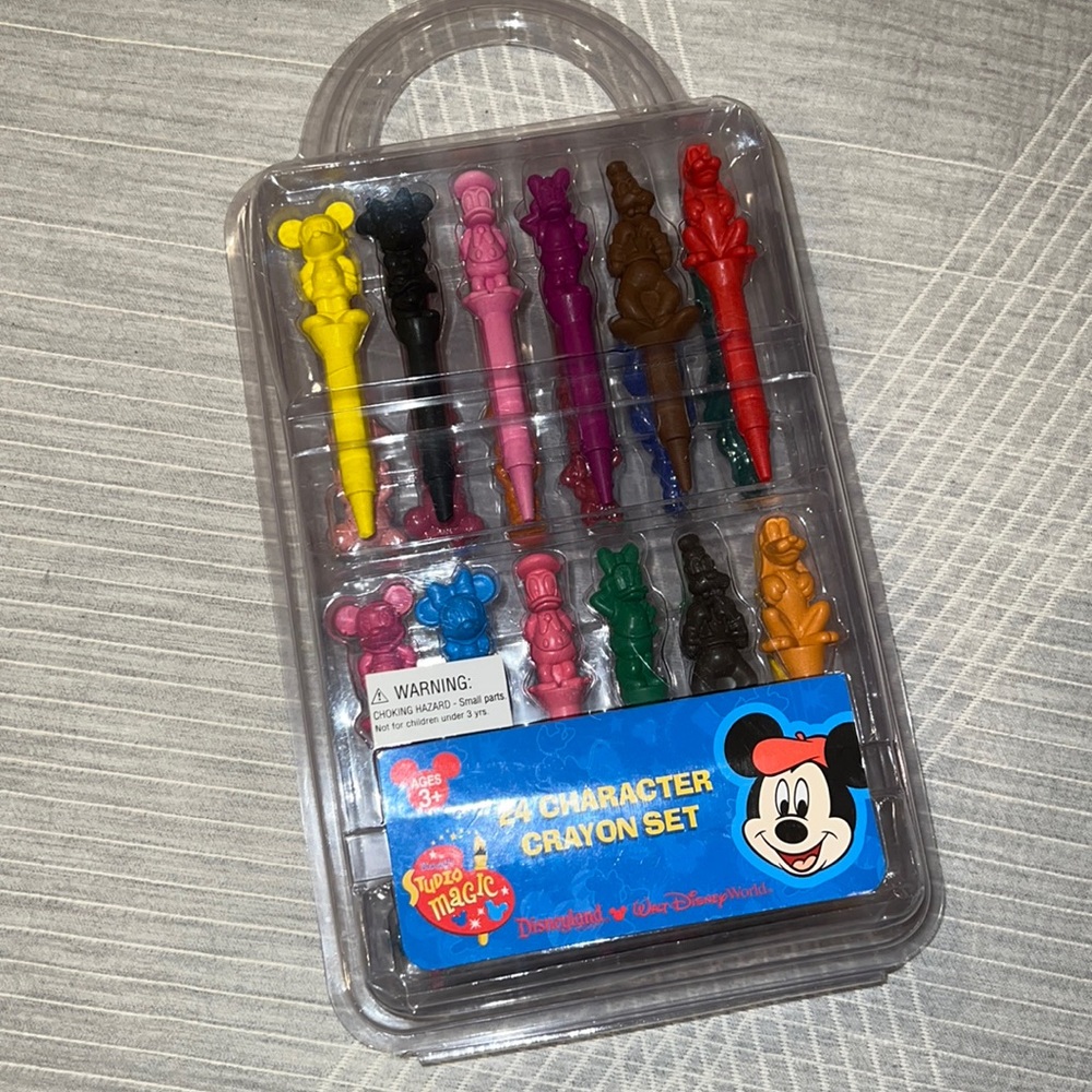 Brand New Disney 24 character crayon set